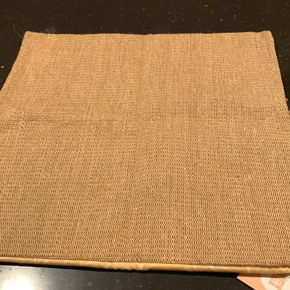 Pillow cover - Picture 2 of 3